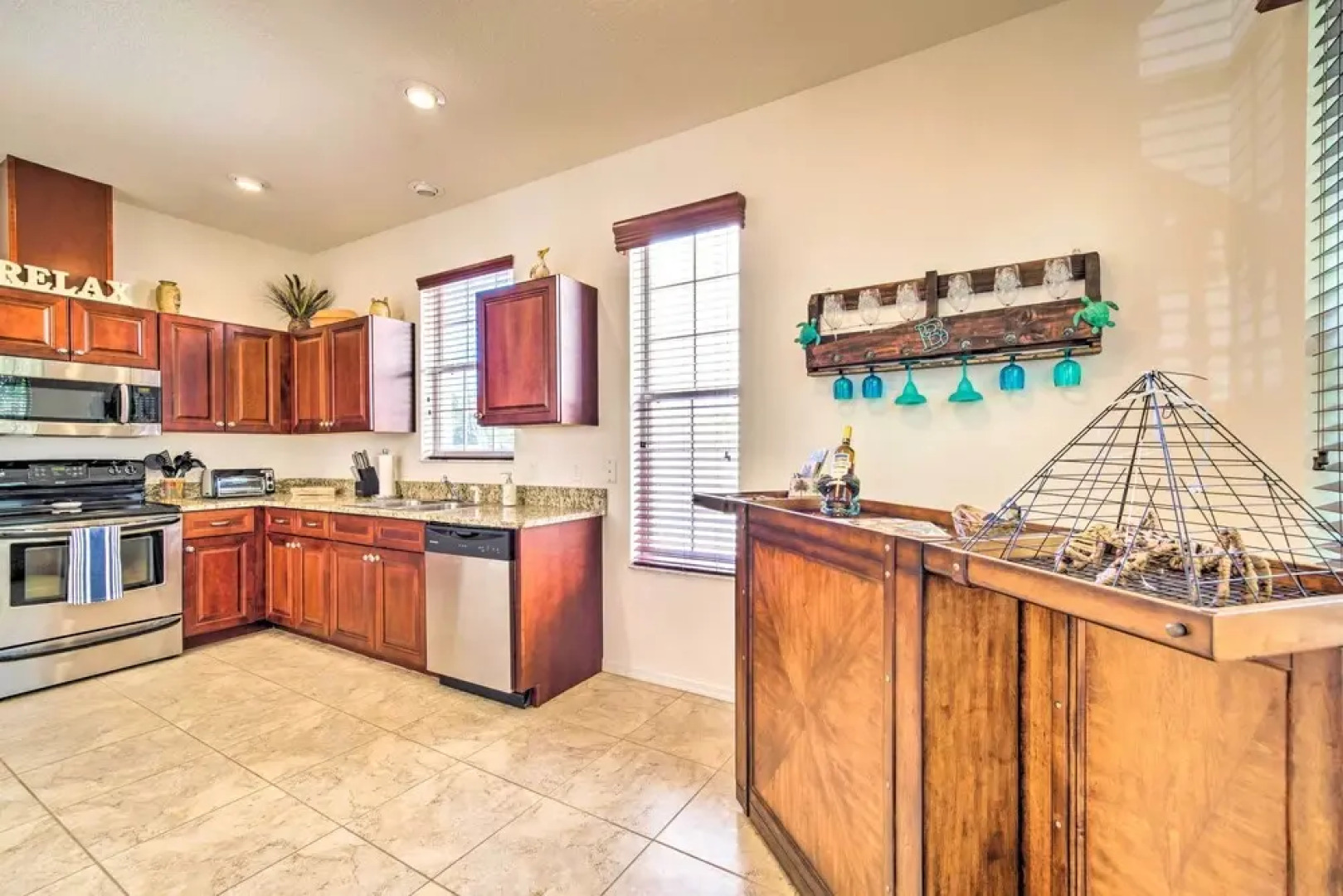 Pet-friendly Homosassa Condo: Walk to River!