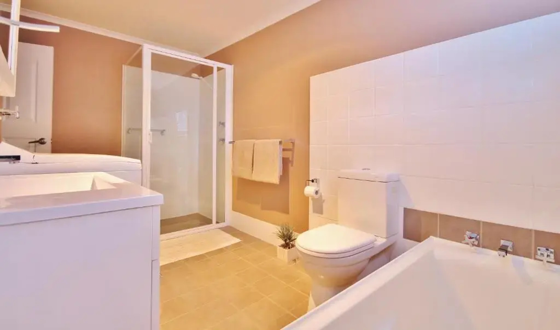 Full Circle Apartments