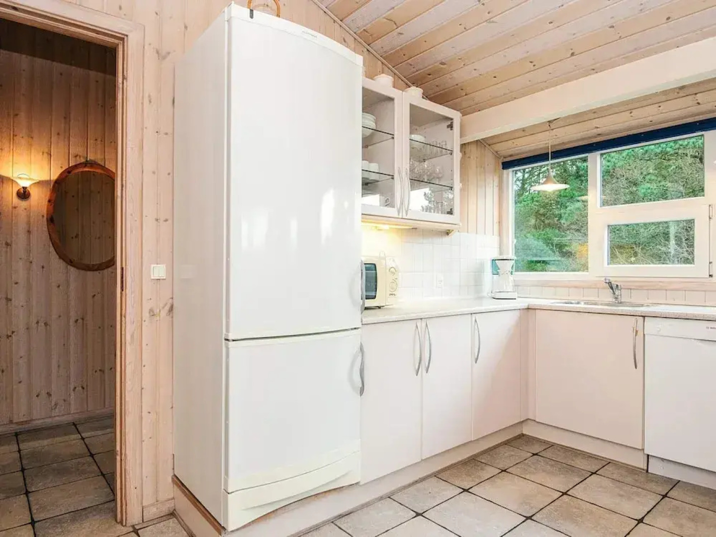 Secluded Holiday Home in Henne near Beach