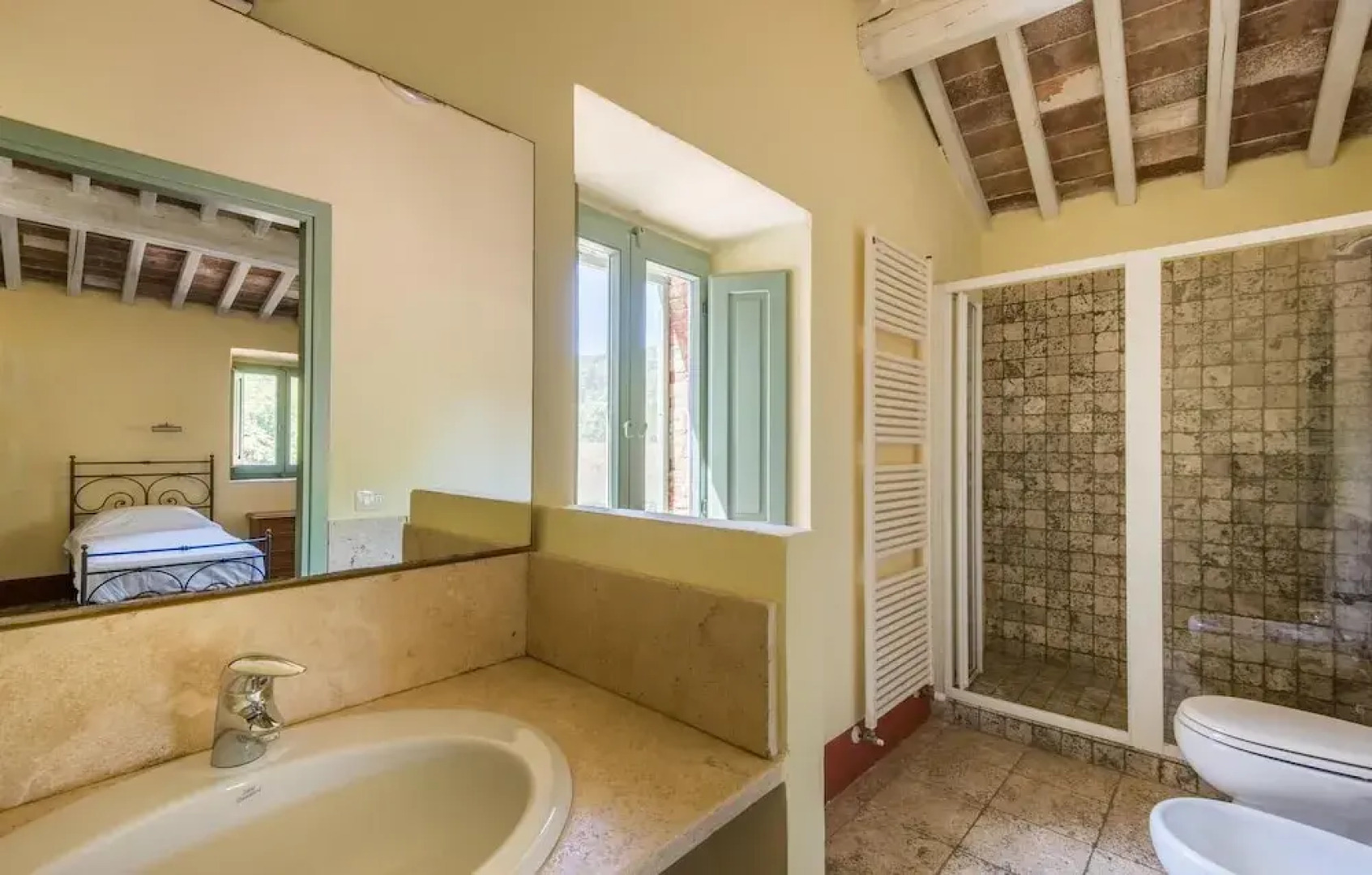 Awesome Home in Belforte - Radicondoli With 4 Bedrooms, Private Swimming Pool and Outdoor Swimming Pool