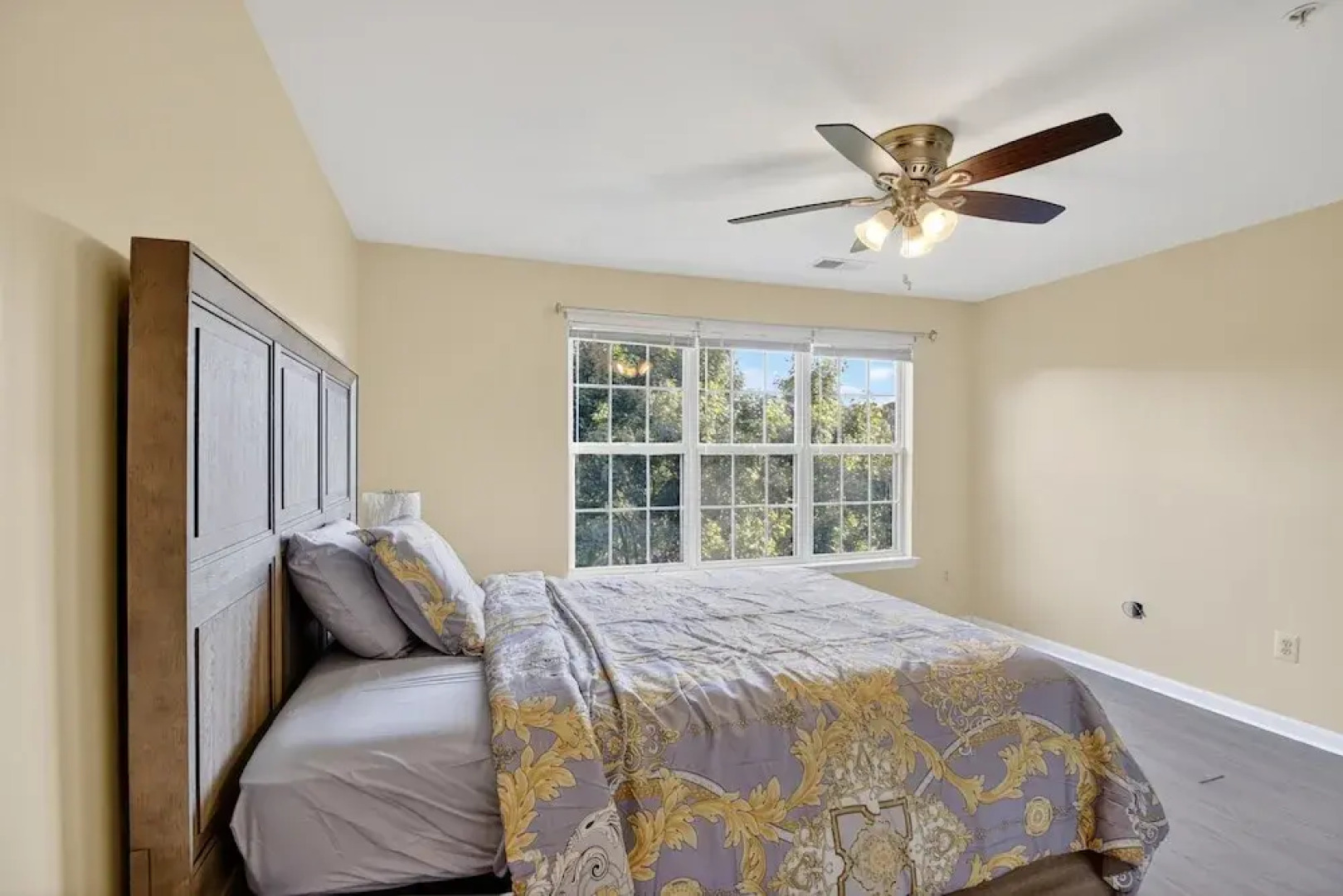 Cozy Pikesville Penthouse With Basketball Arcade 2 Bedroom Condo