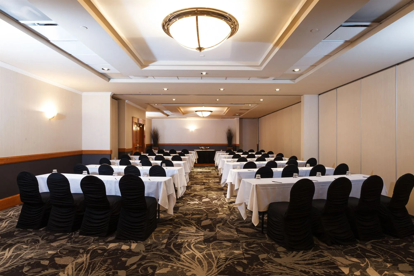 The Glenmore Inn & Convention Centre