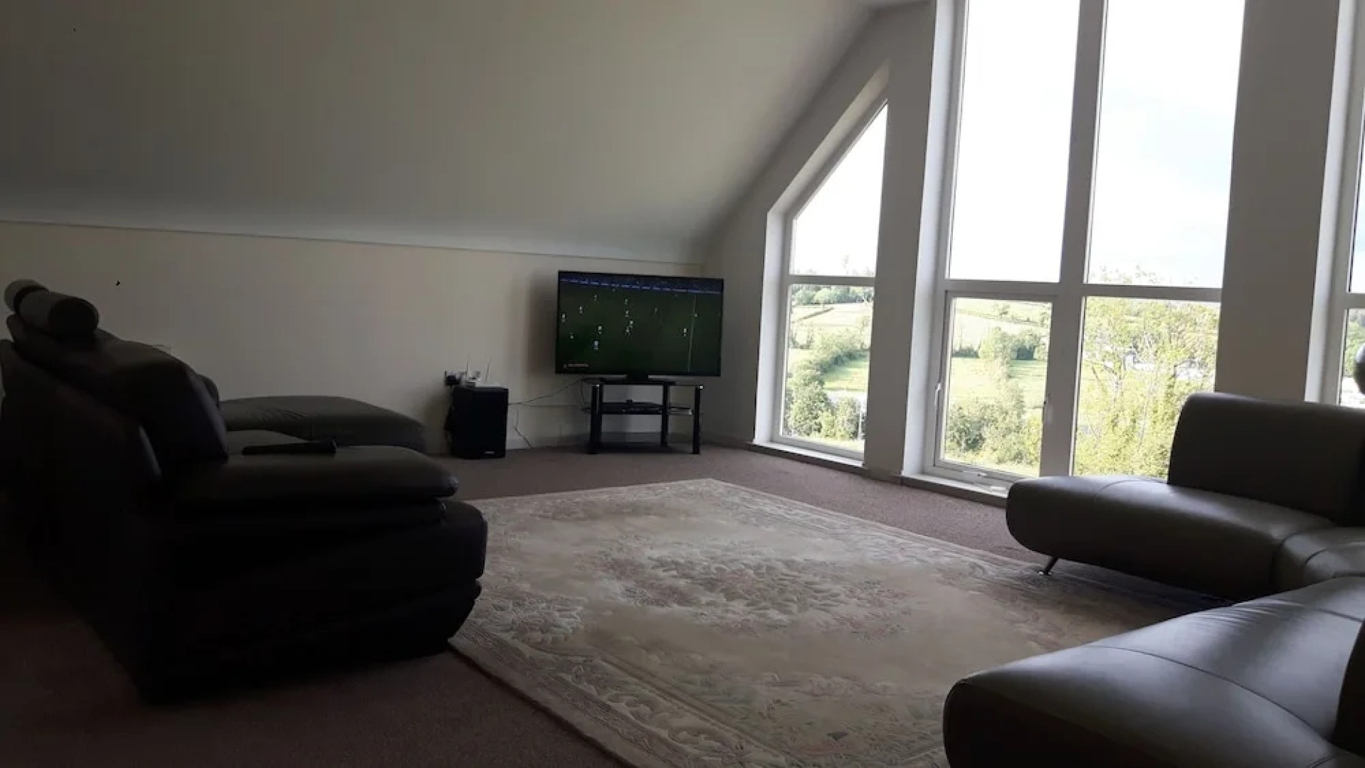 Beautiful 50 Riverun