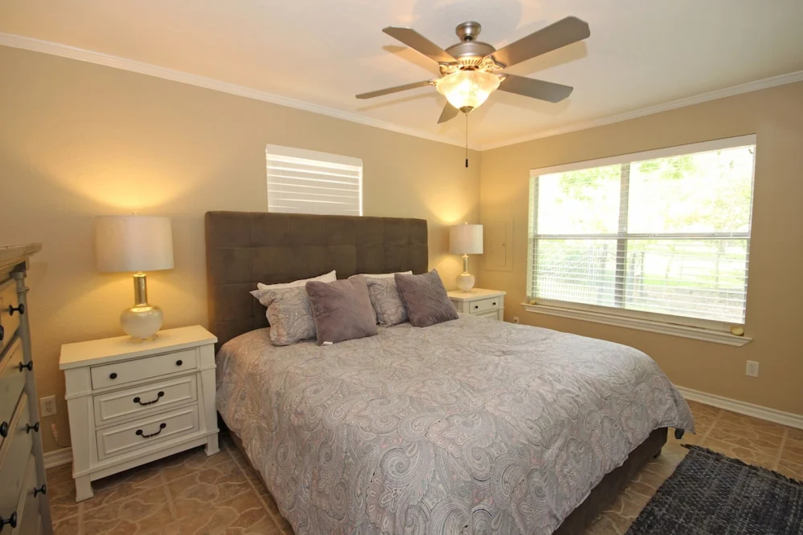 Maverick's River Retreat 3 Bedrooms 2 Bathrooms Home