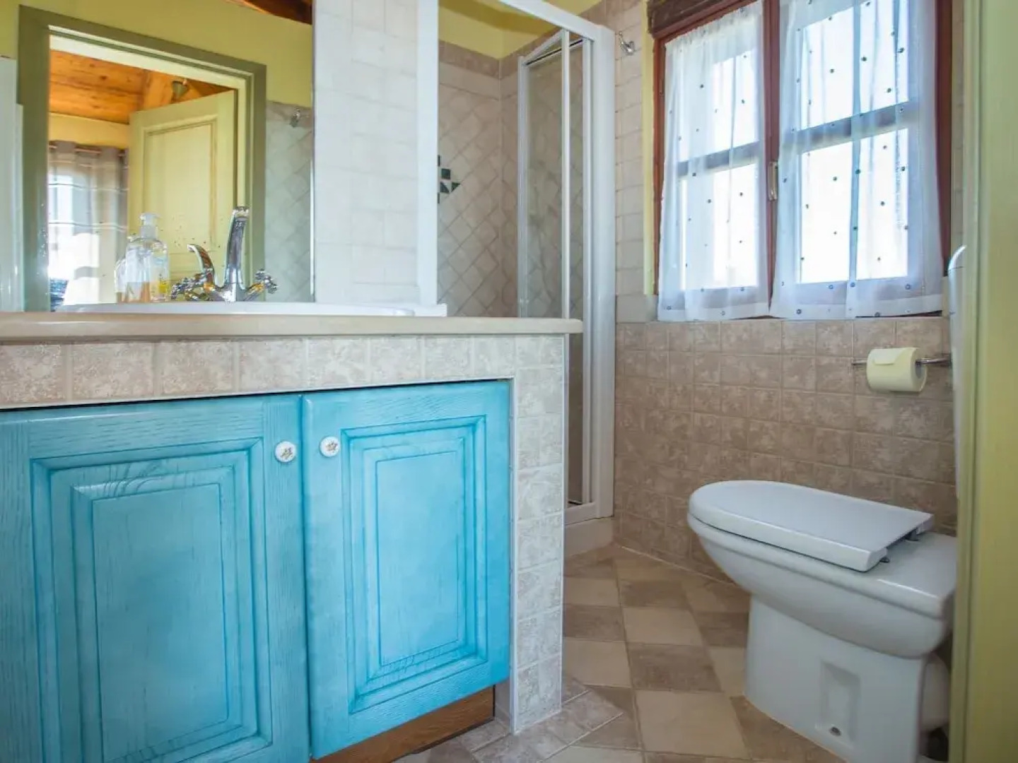 Quaint Holiday Home With Swimming Pool in Kaštelir