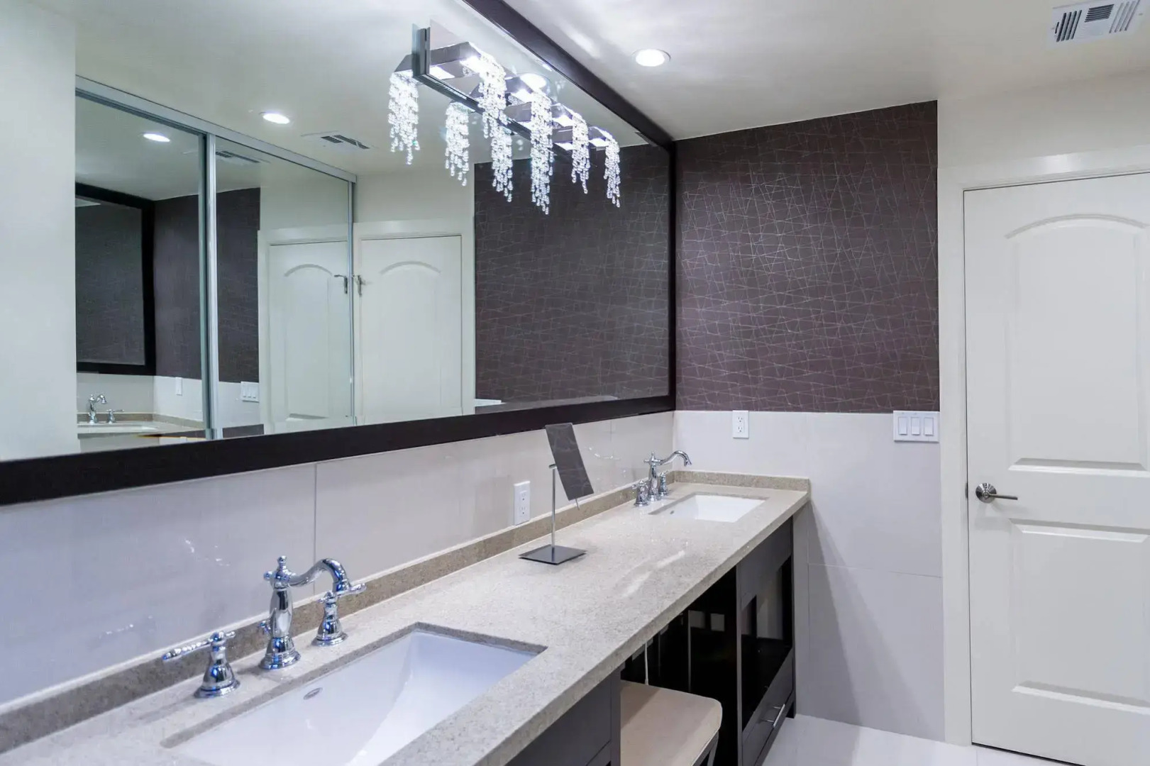 Little Paradise Hotel