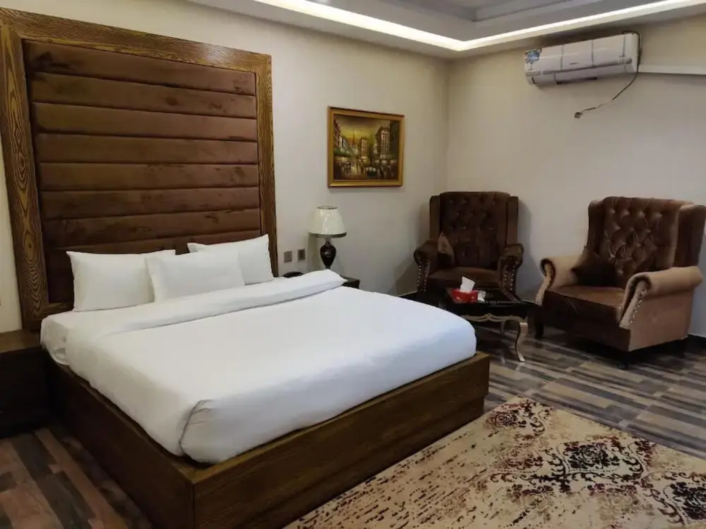 Royal Mansion Hotel