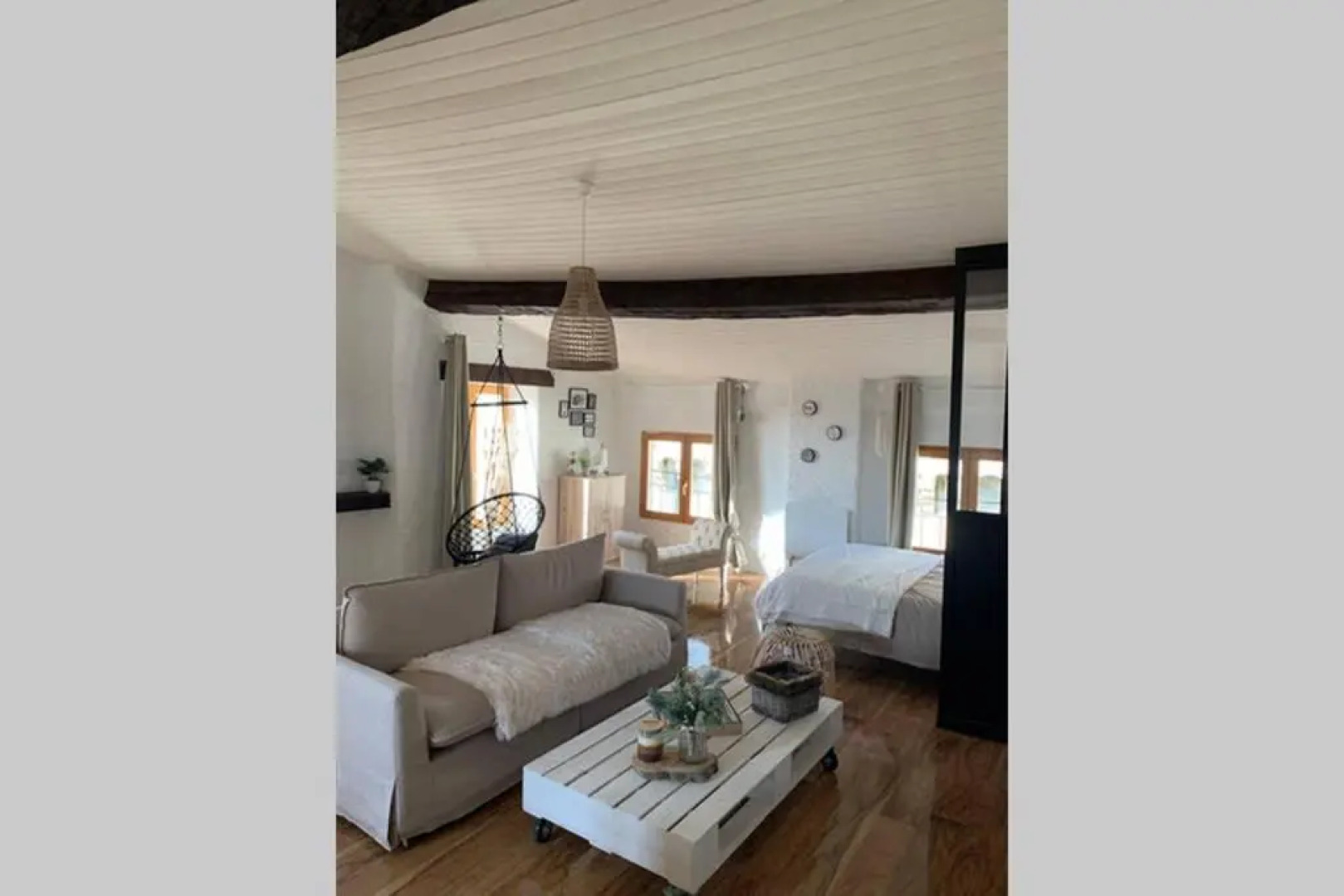 Le Pilori - Centre Historique, en face du musée du Pilori, à 2mn à pied de l'hyper centre et proche toutes commodités, WIFI-Netflix