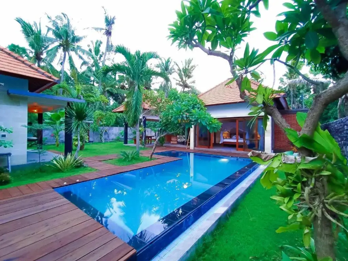 Coco Garden Pool Villas