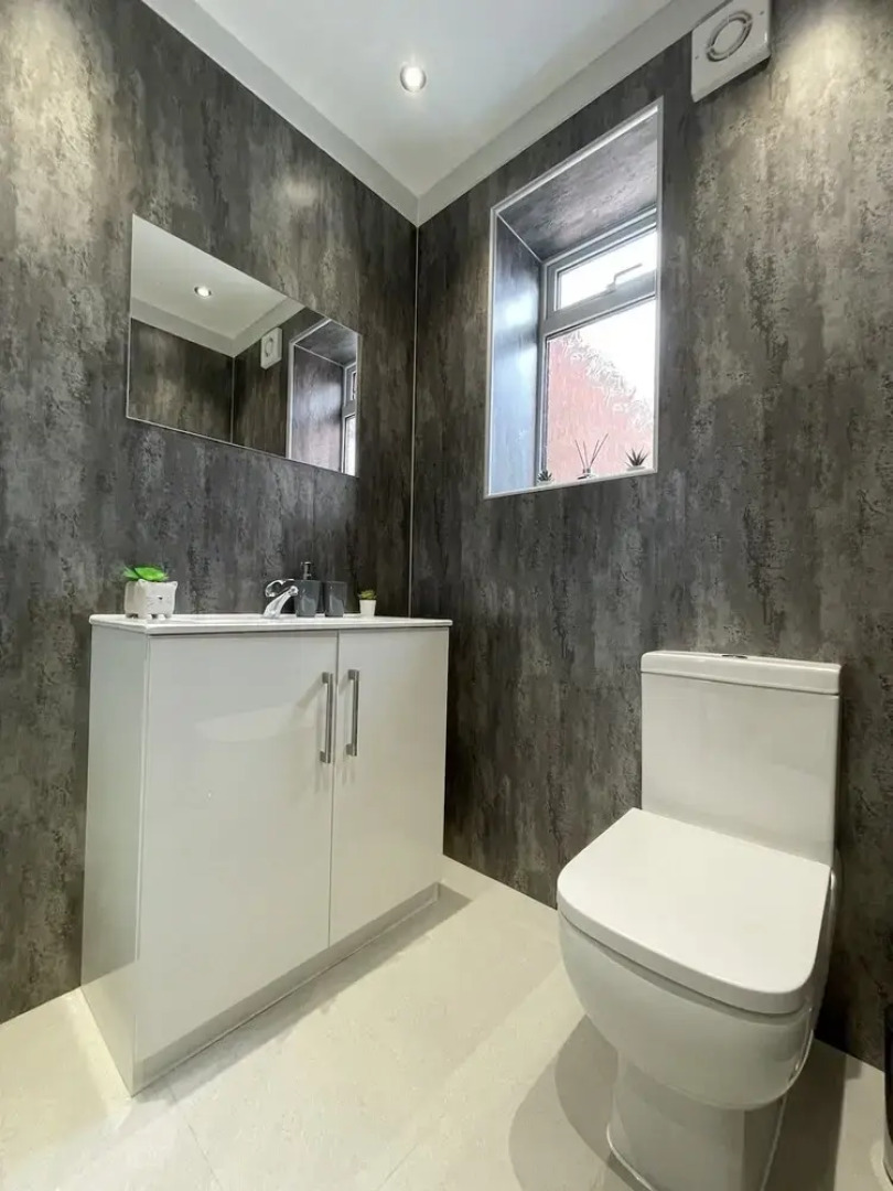 Worksop Newly Refurbished 3-bedroom House