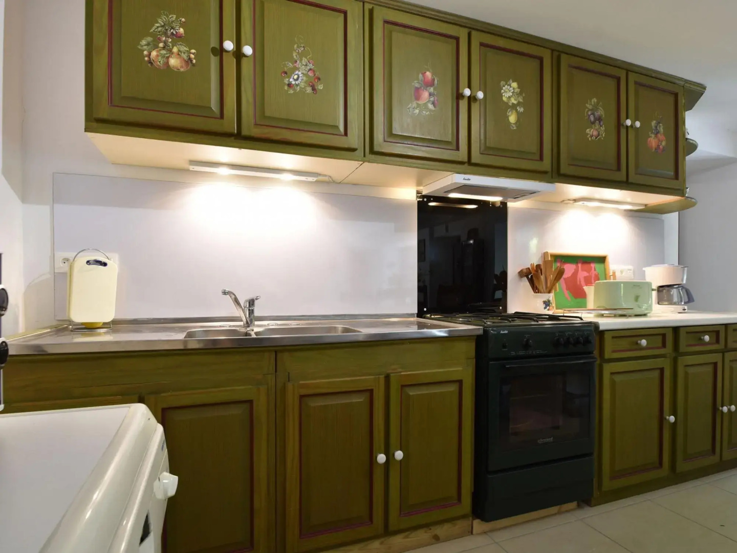 Peaceful Holiday Home in Yvias With Garden