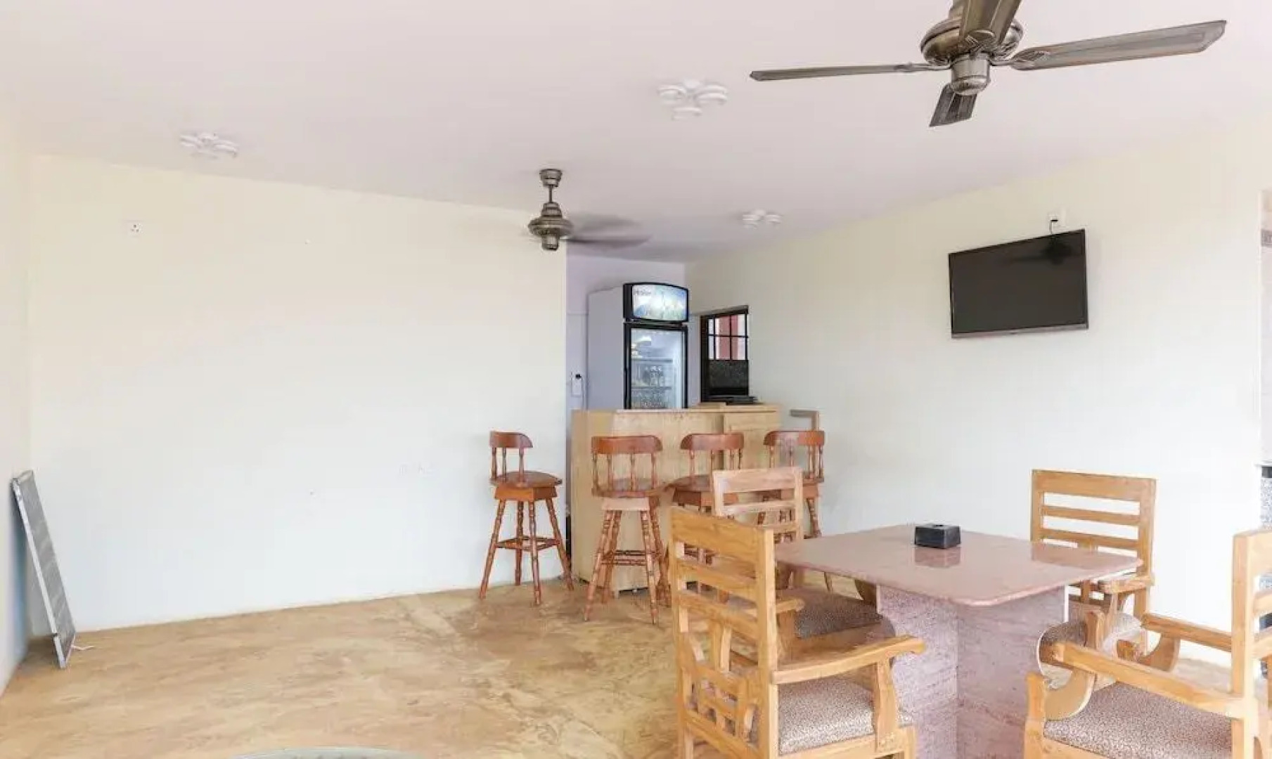 Treebo Aarya Boulevard