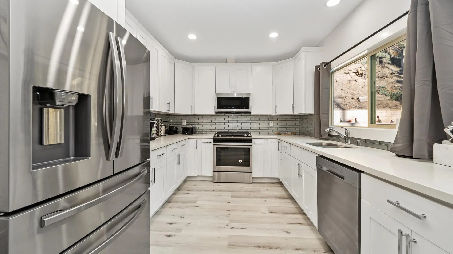 Heated Pool & Spa ensuite Villa