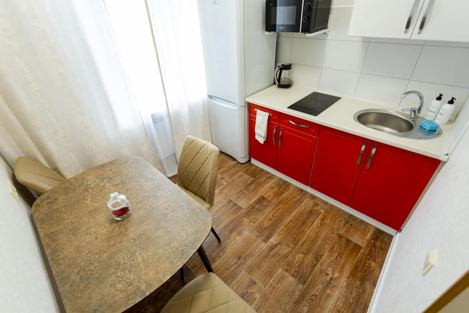 Апартаменты на проспекте Бардина