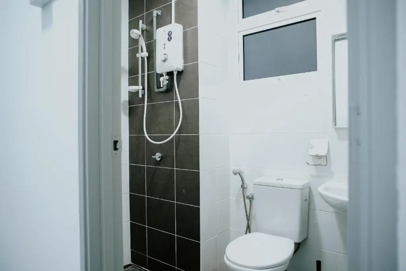 SINGGAH Putrajaya - 3BR with Pool and KL View, Fully AC, HS WIFI