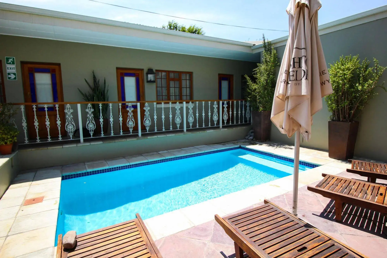 The Victorian 1906 Hotel