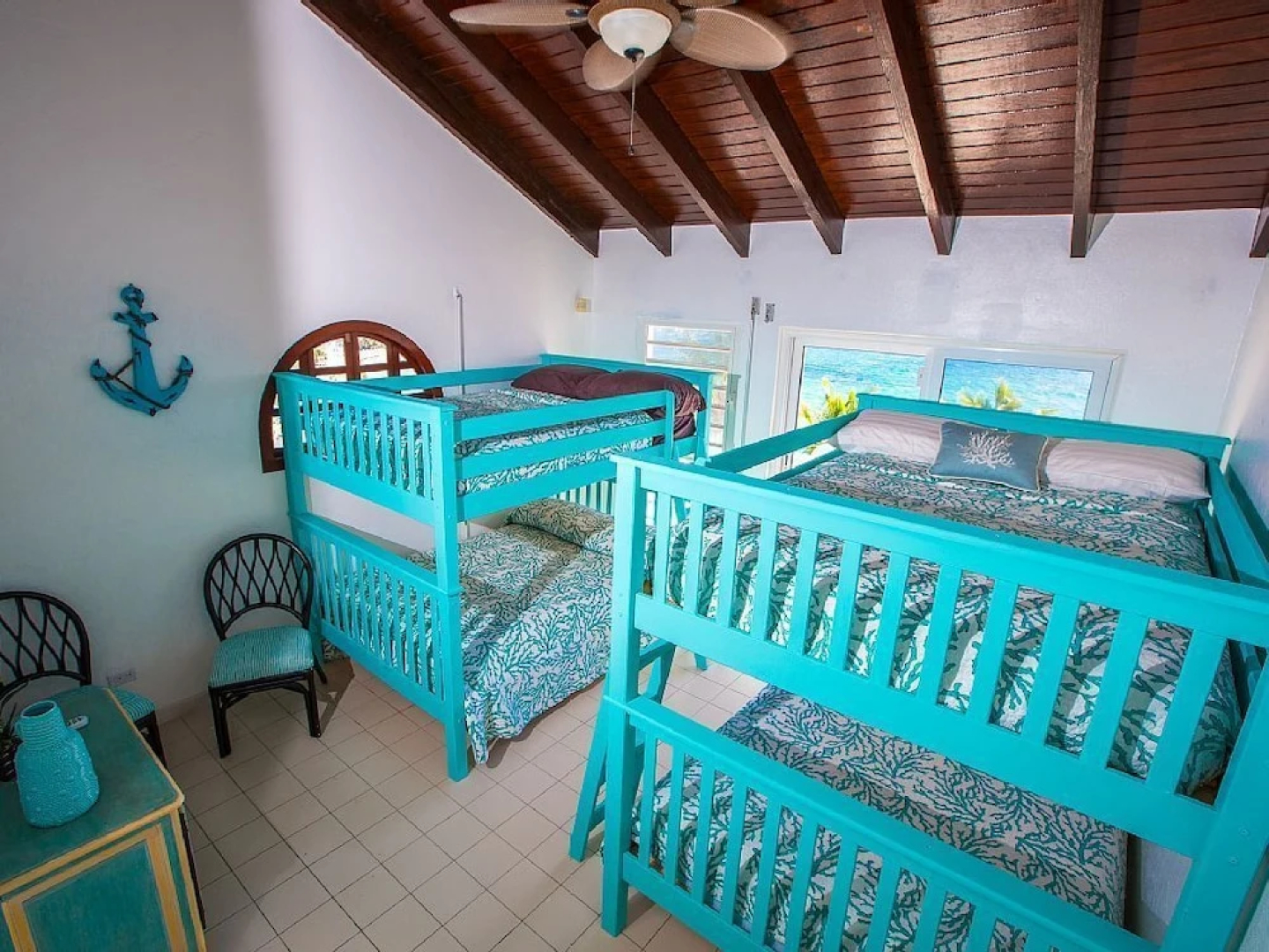 Beachfront Villa FantaSea