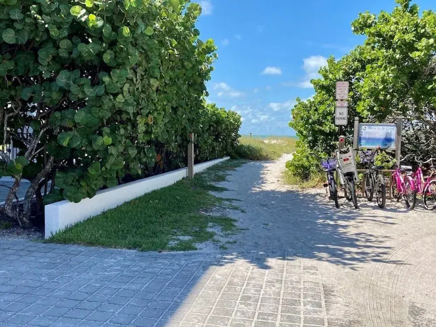 Sapphire Beach House 3 Bedroom Villa by RedAwning