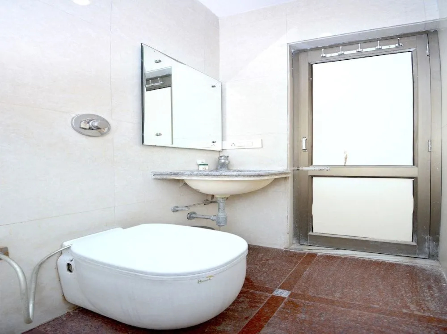 Oyo 8361 Leela Residency