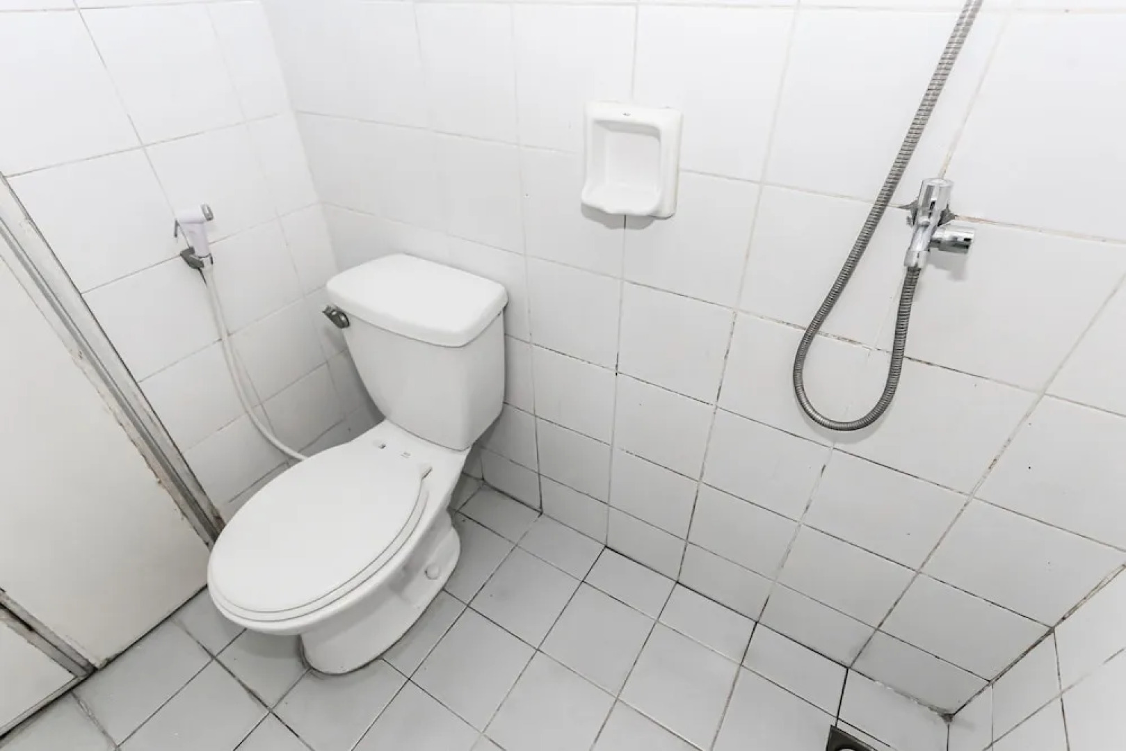 OYO 93645 Akasia Budget