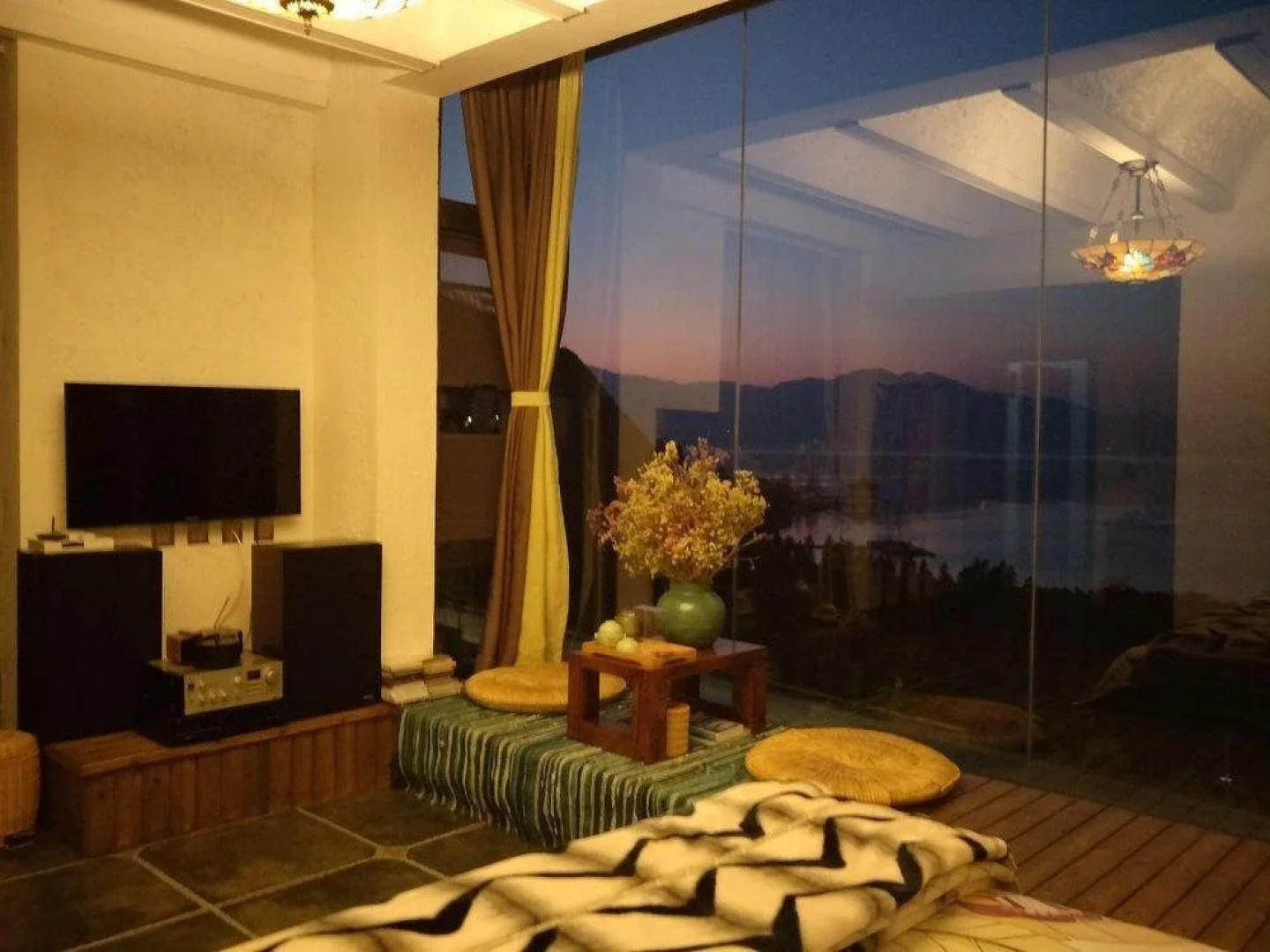 Huying Inn Fuxian Lake