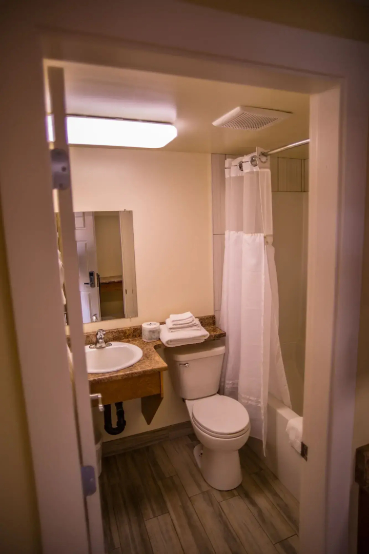 Sahara Courtyard Inn Penticton