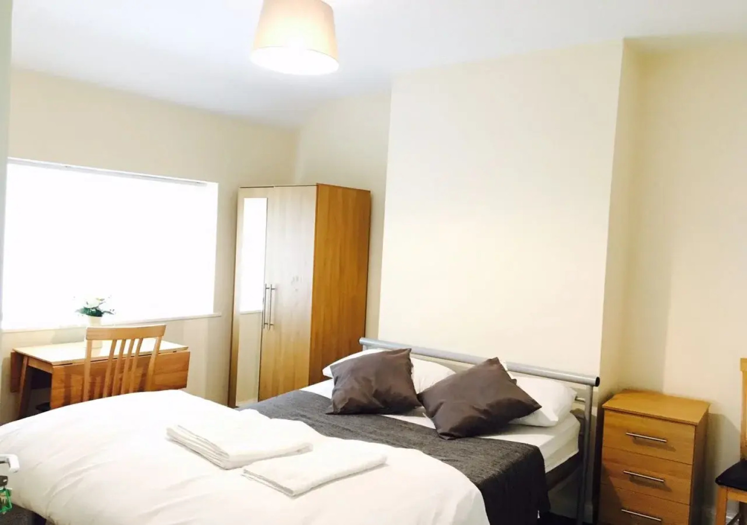 Birmingham Guest House 01