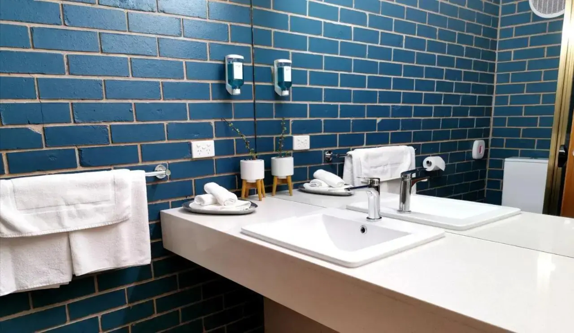 Comfort Inn Town House