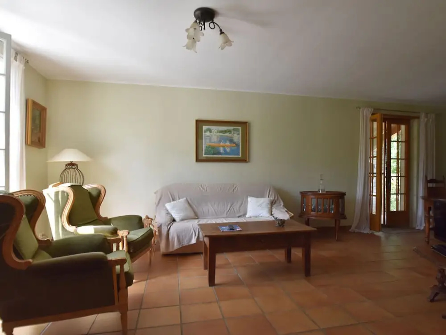 Modern Holiday Home in Languedoc-roussillon With Pool