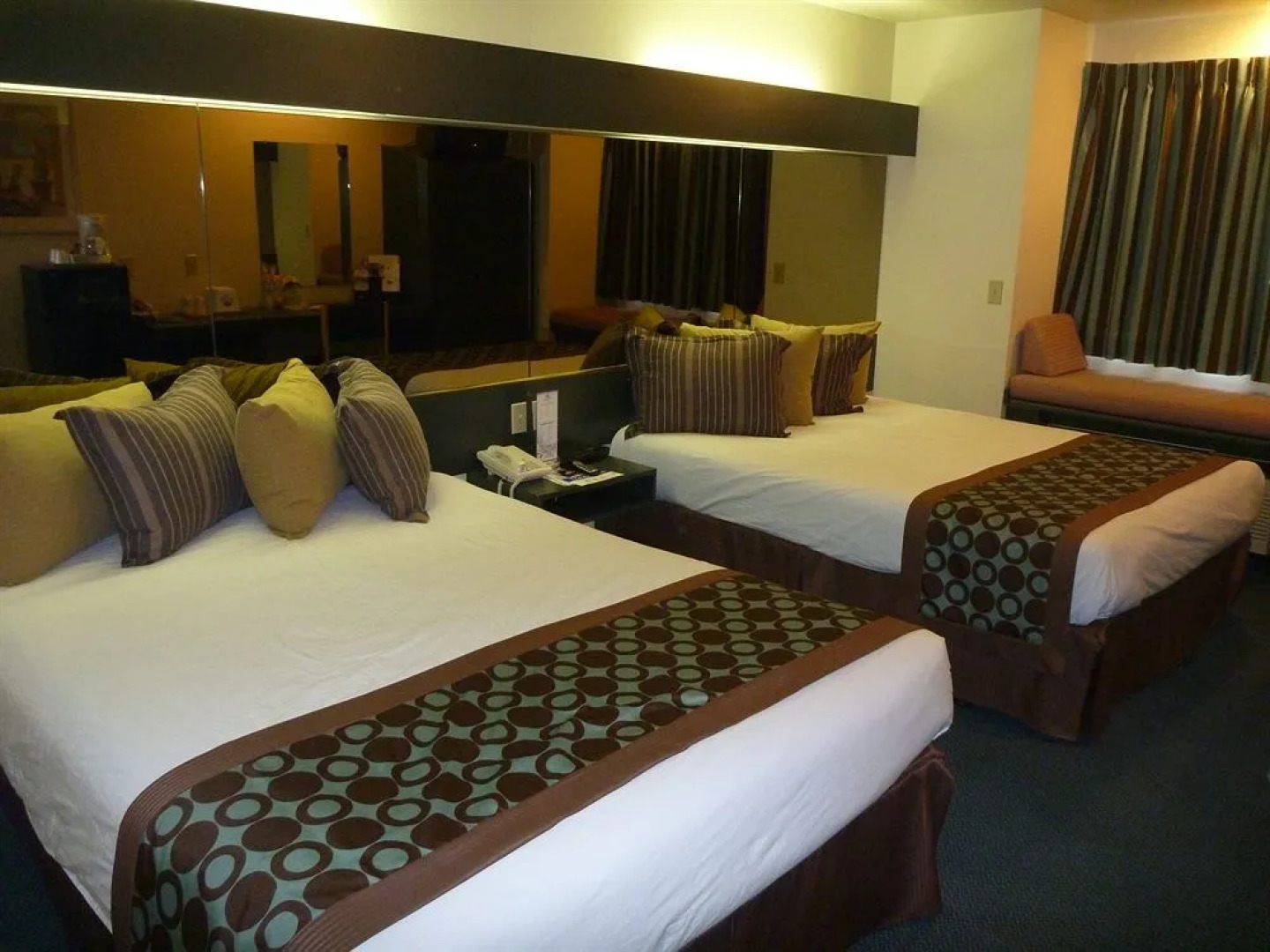 Rodeway Inn & Suites