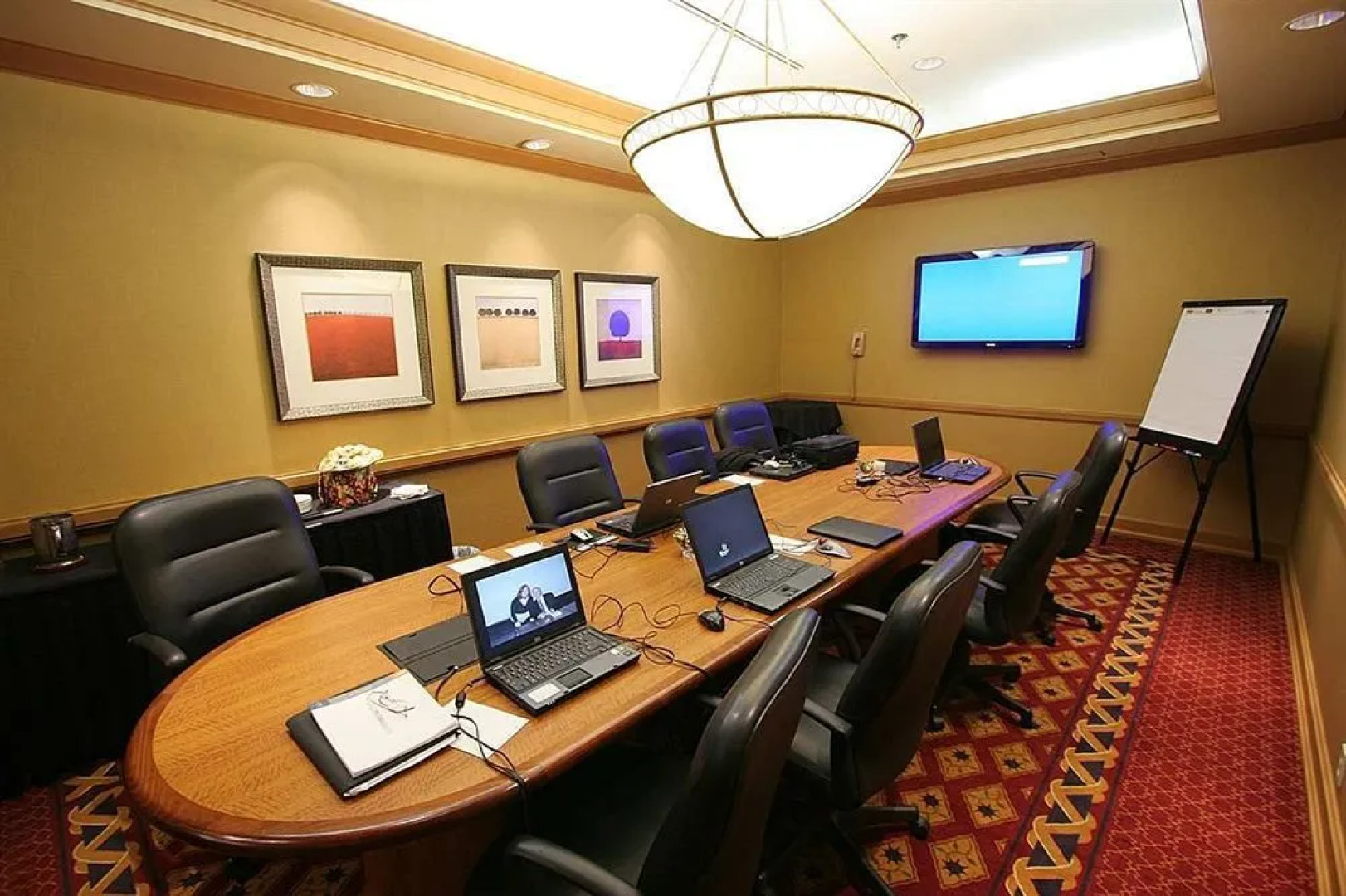Embassy Suites by Hilton Pittsburgh International Airport