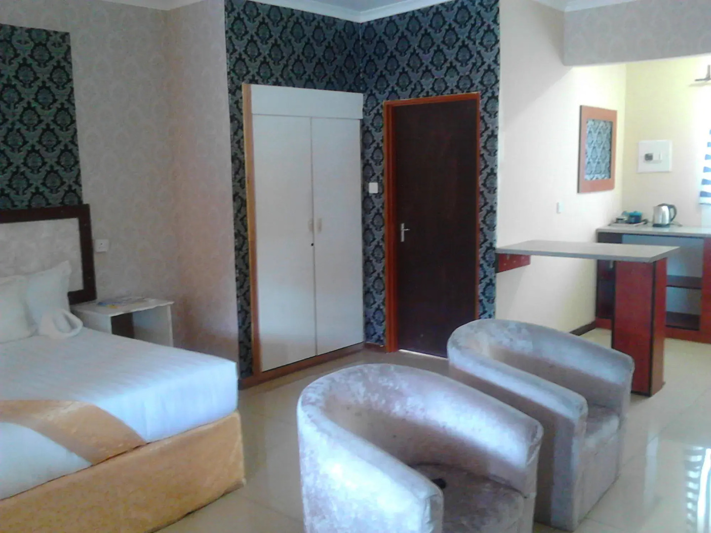 Pacific Conqueror Self Catering Units