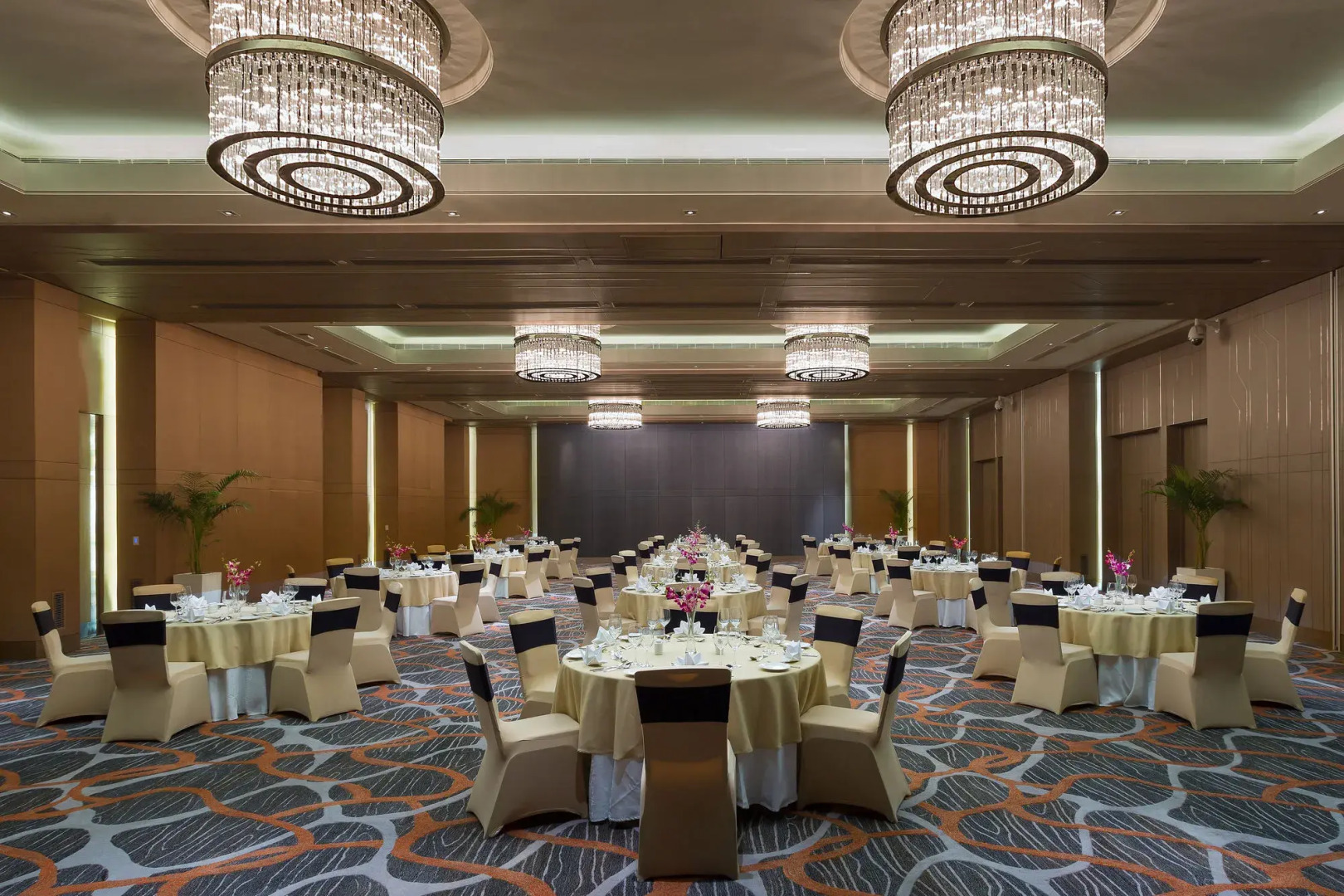 Holiday Inn New Delhi Aerocity by IHG