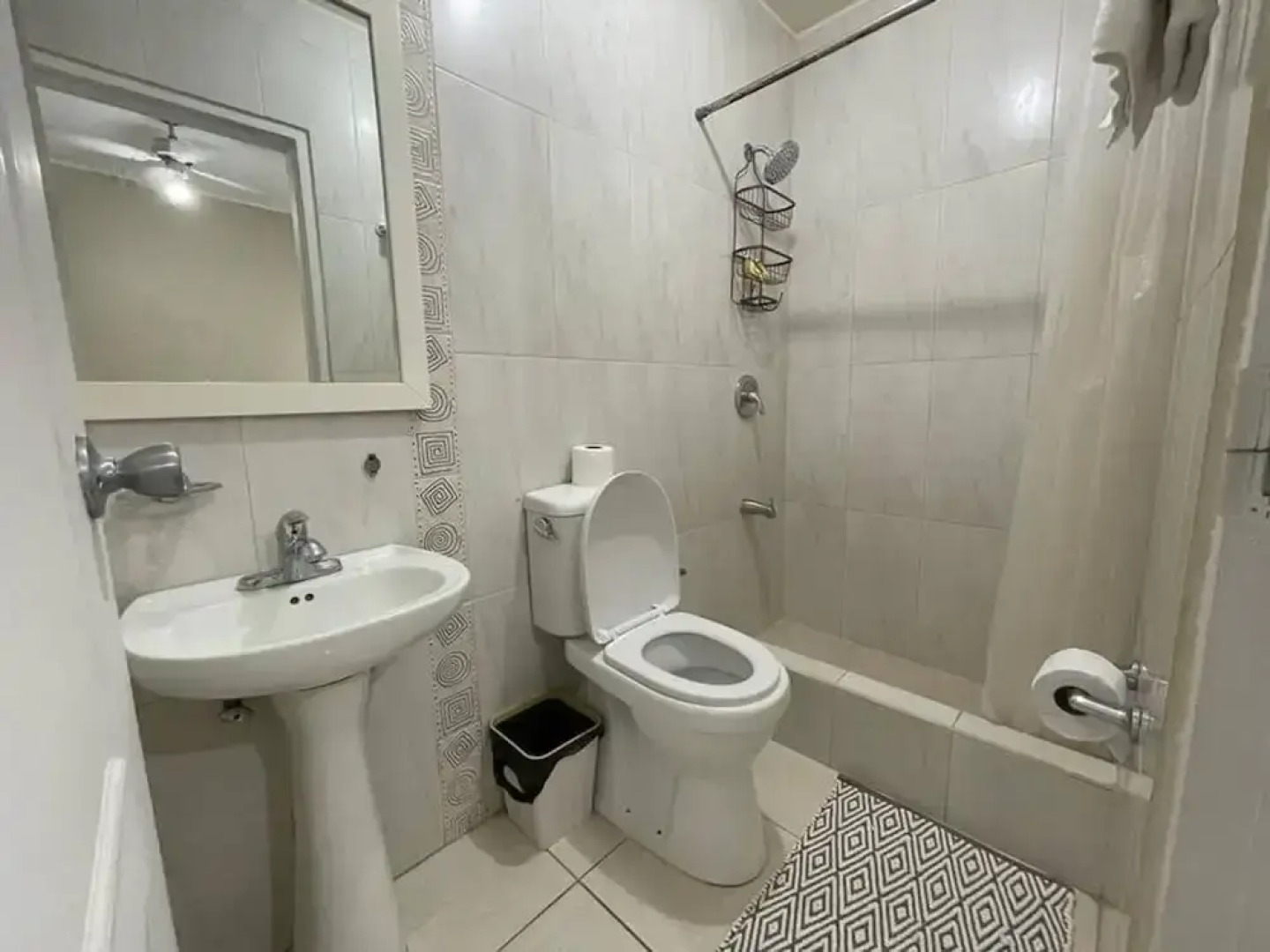 Pool and Jacuzzi Vacation Home