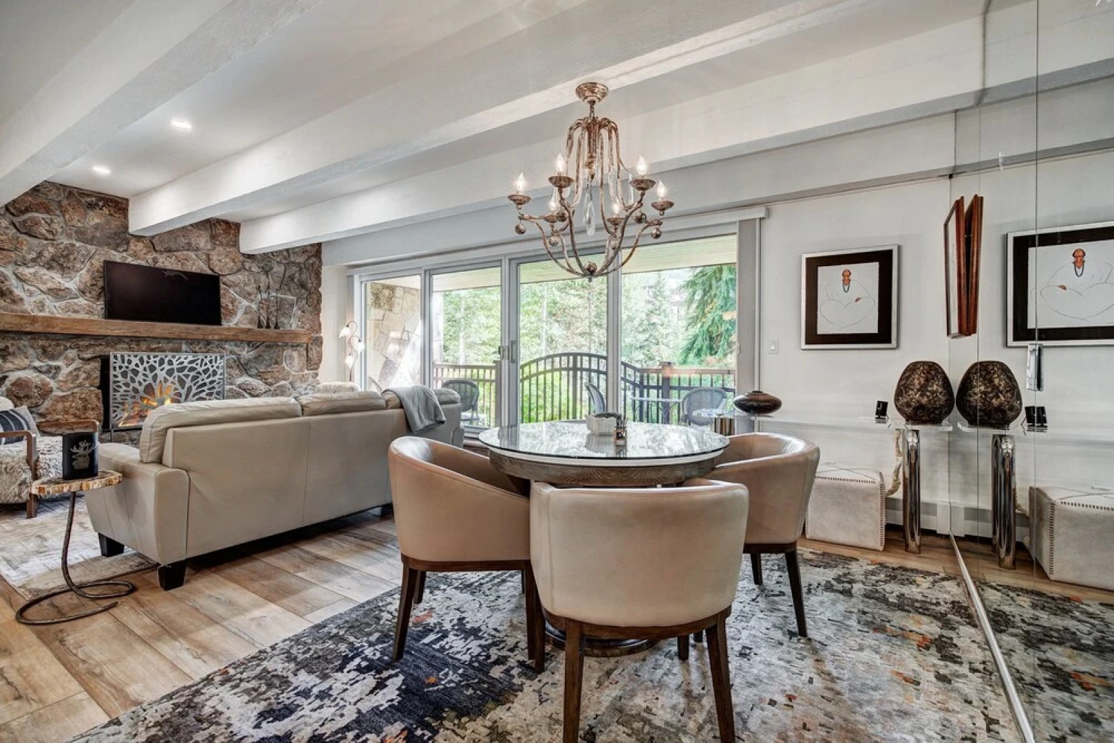 2 BR Next to Eagle River in the Heart of Vail by RedAwning - Save 20% on 7+ Nights!