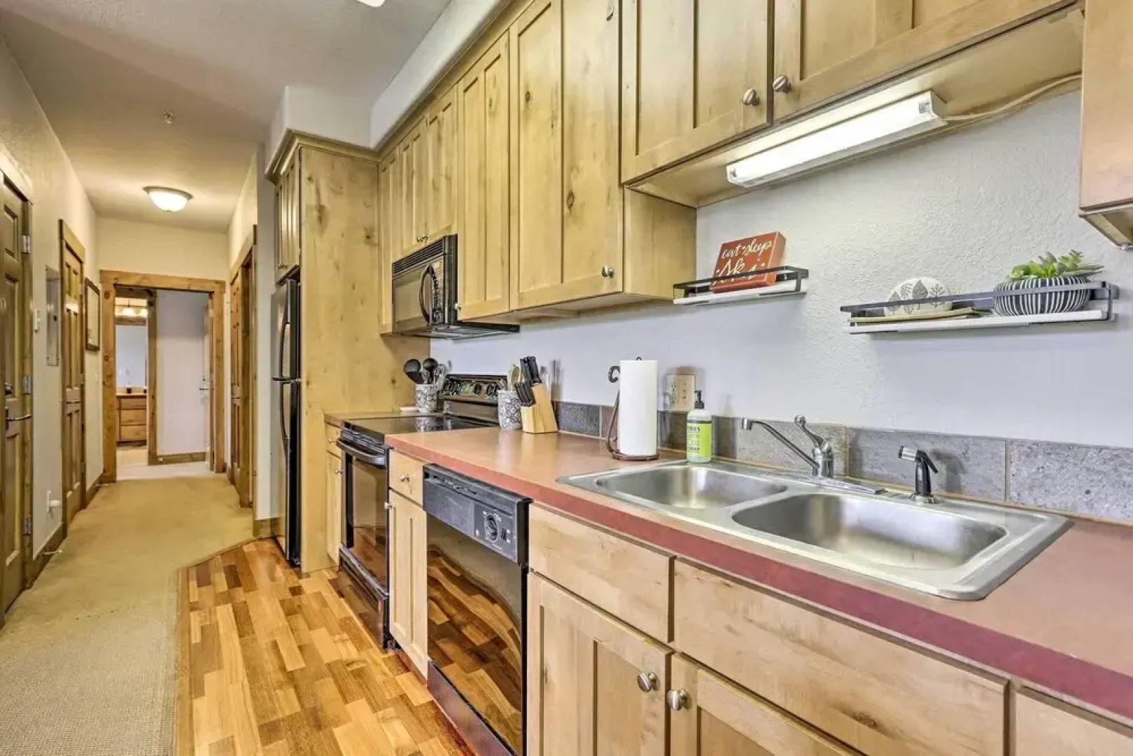 Idyllic Condo w/ Grill < 1 Mi to Granby Ranch