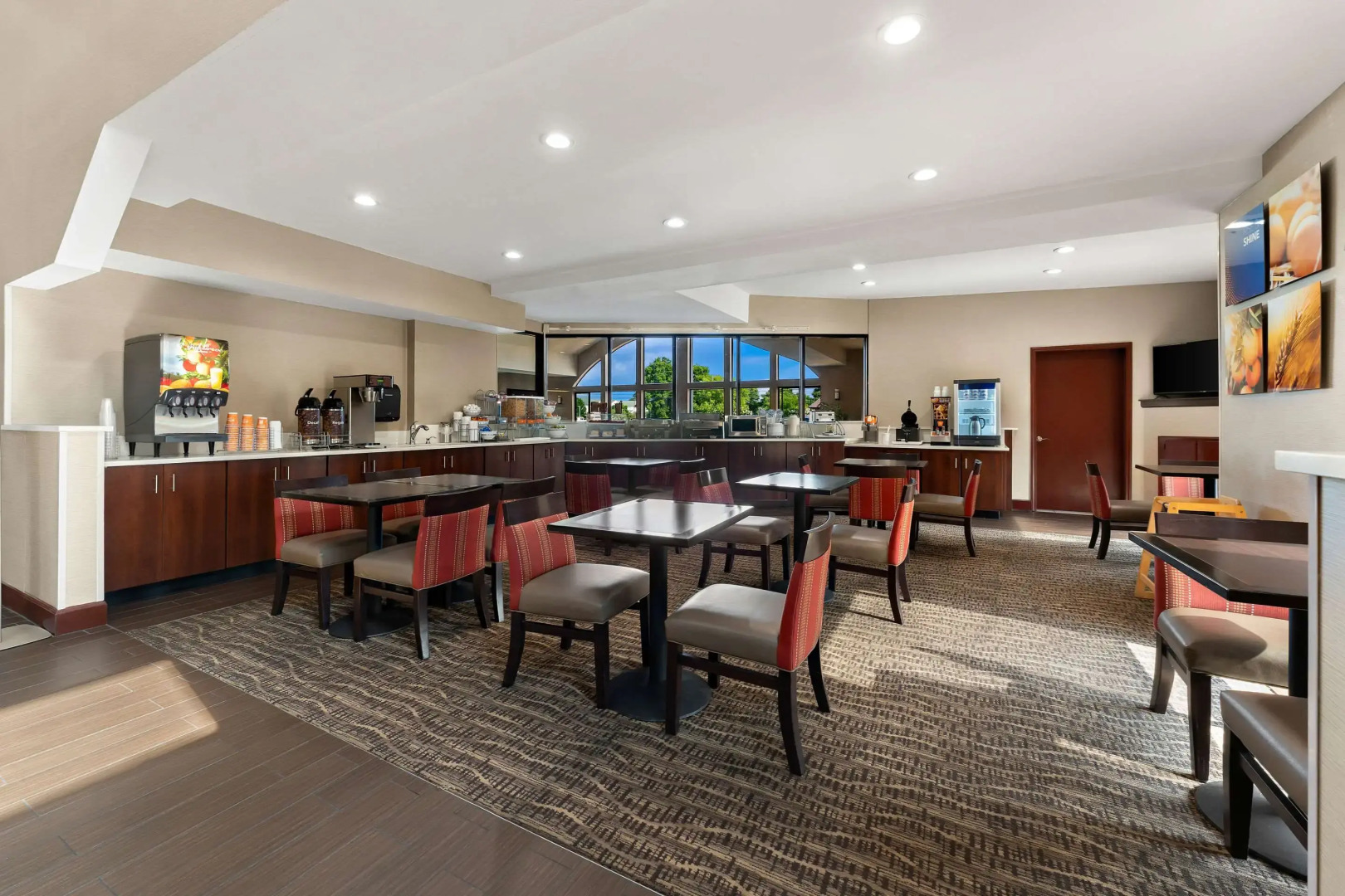 Comfort Suites near Robins Air Force Base