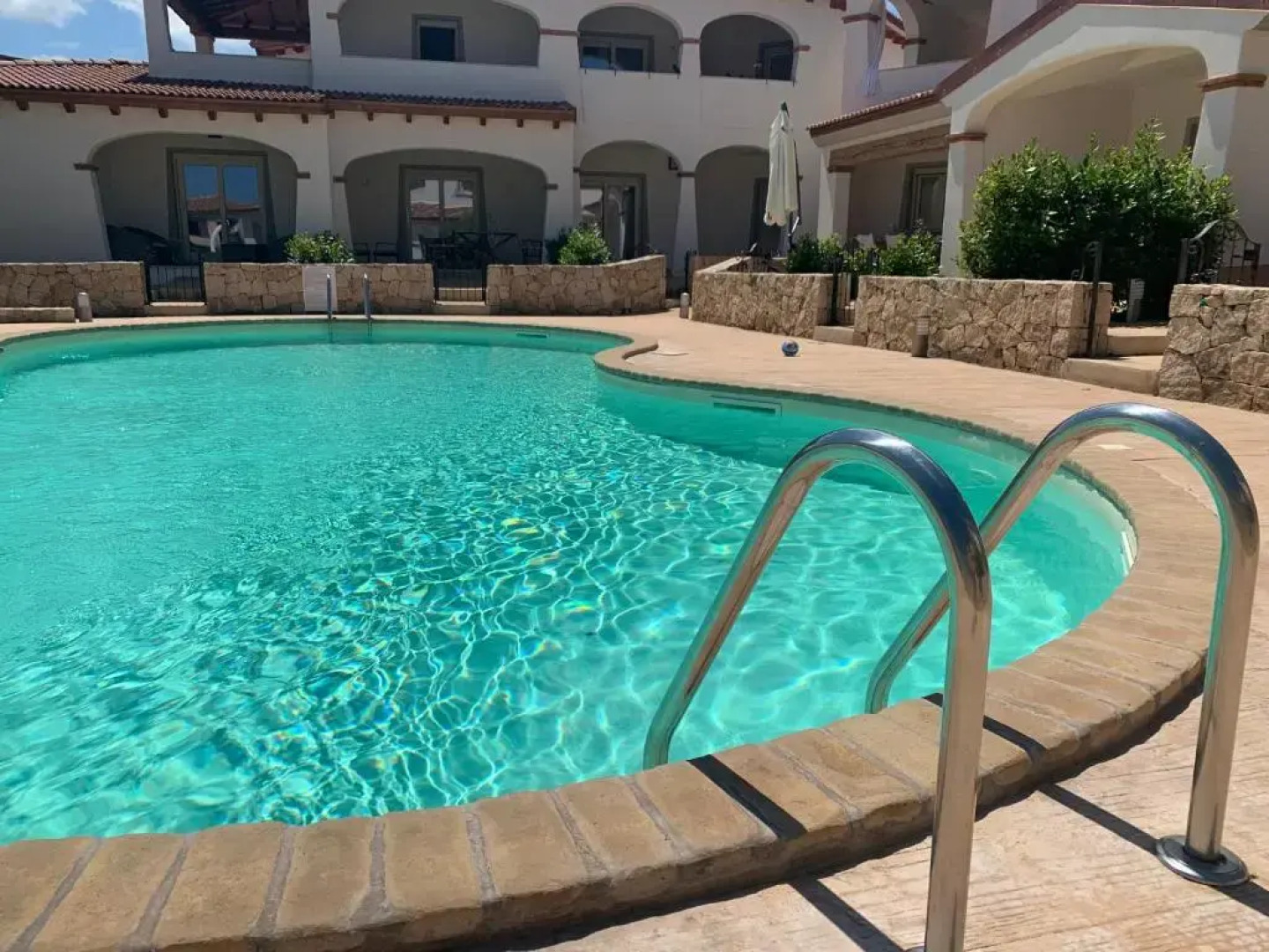 Turquoise & Wood Stylish House 23