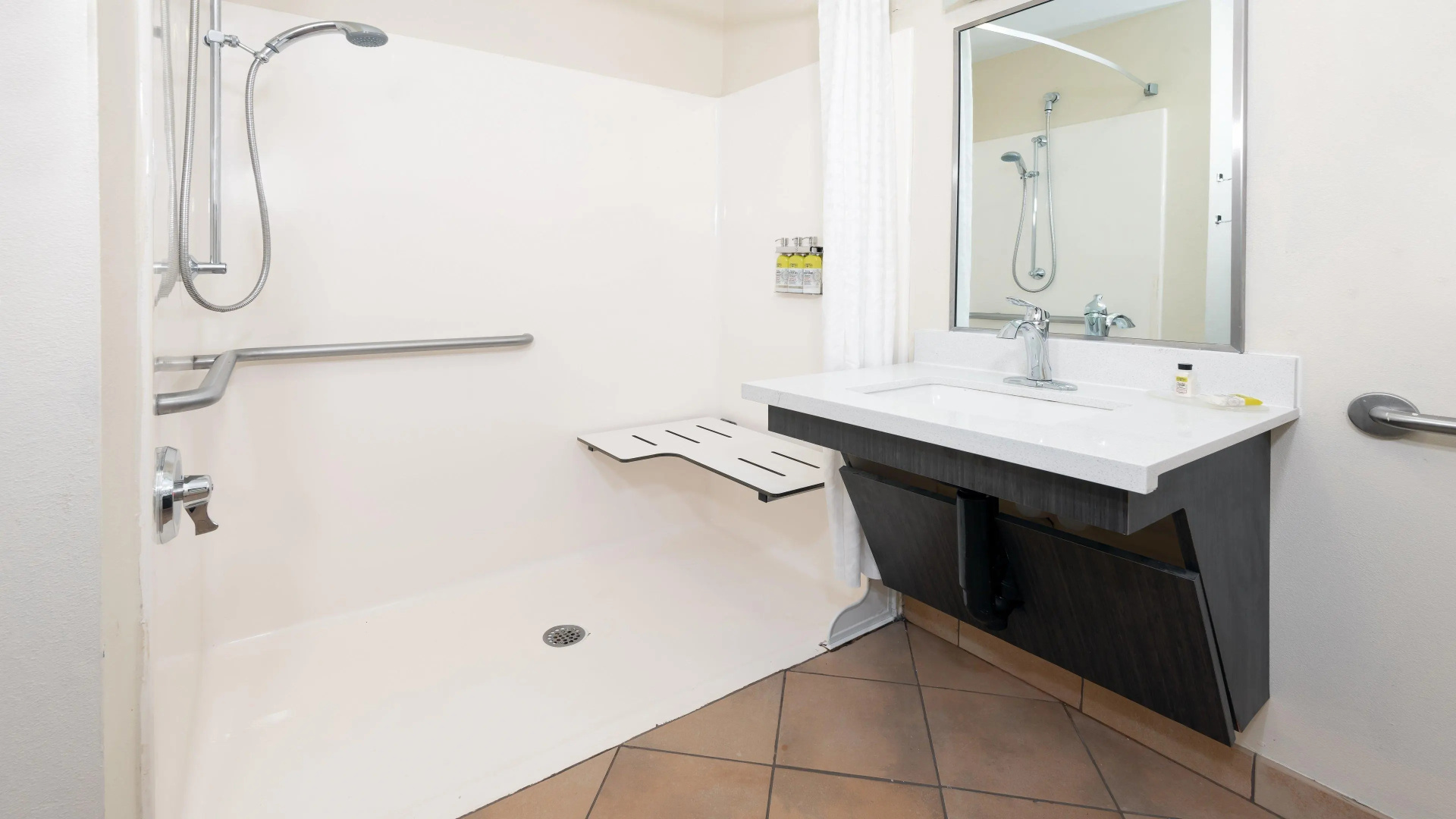 Candlewood Suites Athens by IHG