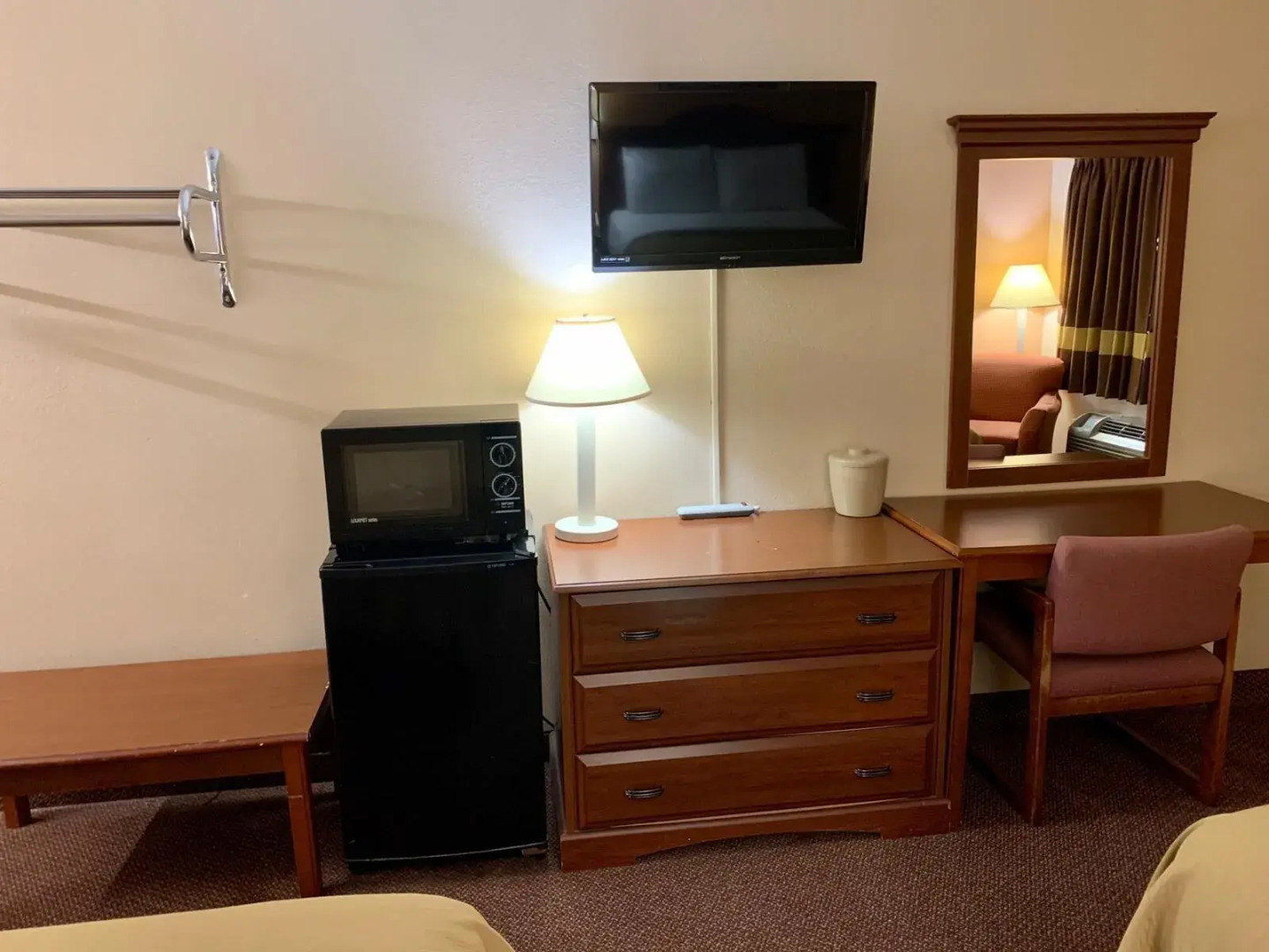 Owensville Motor Inn