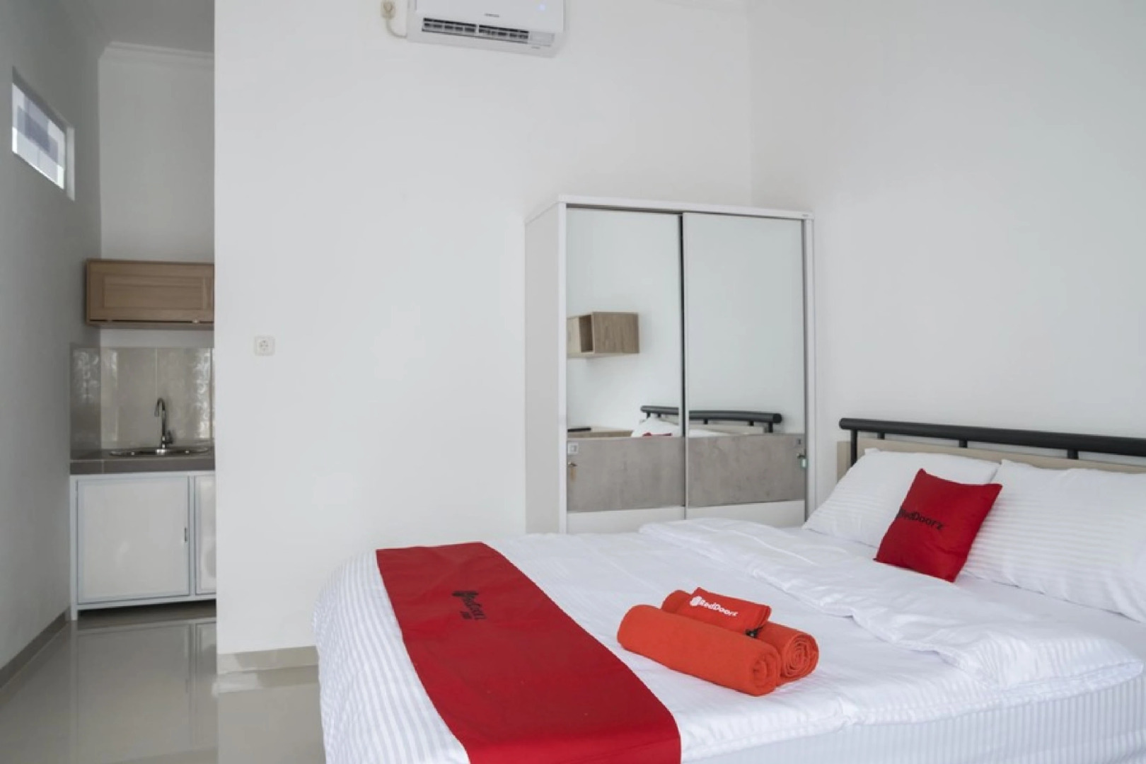 RedDoorz near Exit Toll Bogor