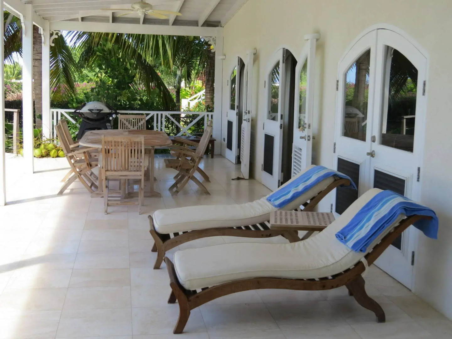 Seaberry Tropical Villa