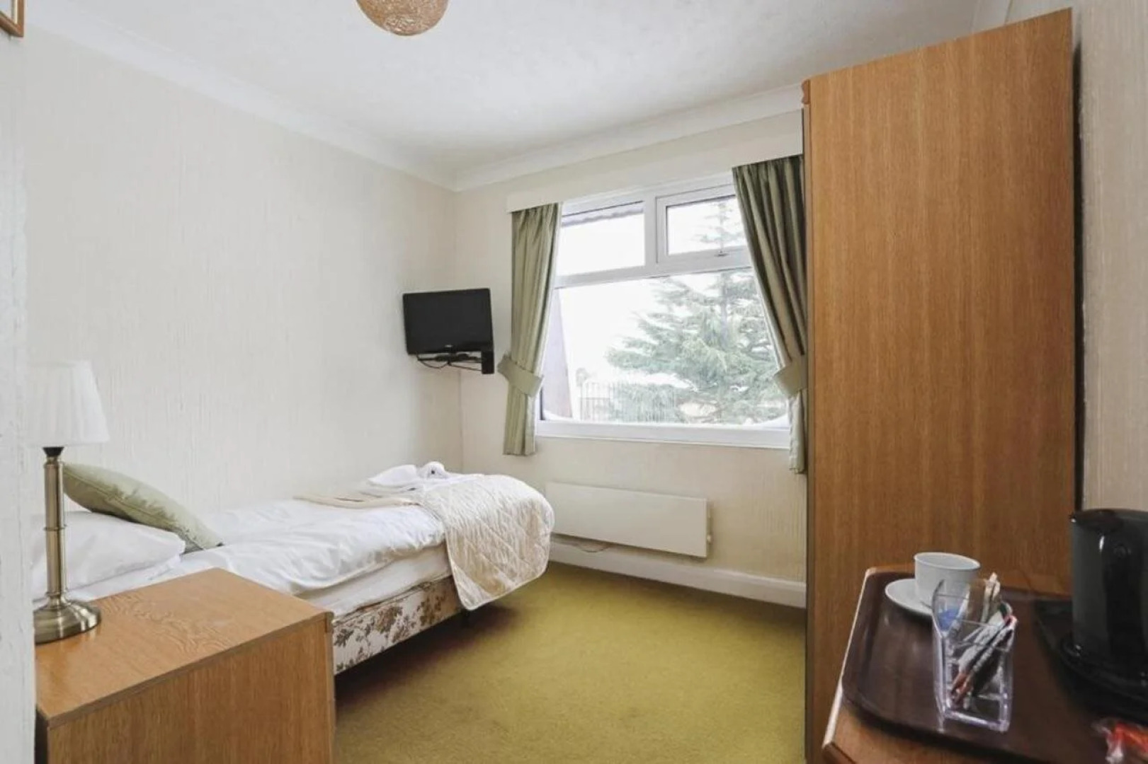 The Amethyst Hotel by Paymán Club