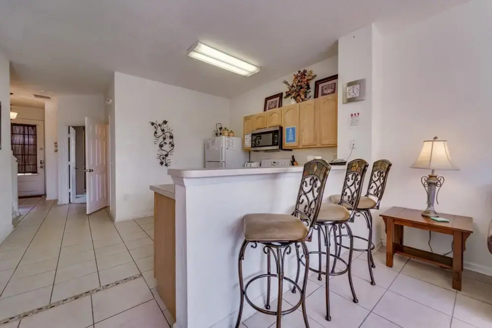 Neil's Windsor Hills Townhouse by RedAwning