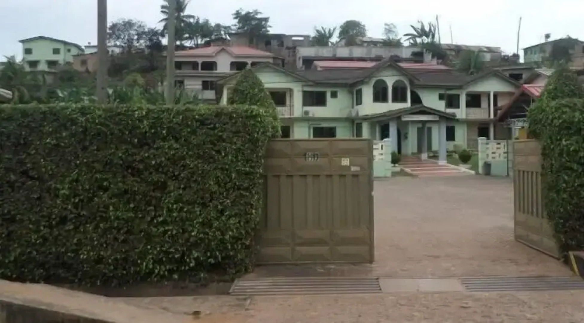 Boy Boison Elite Hotel