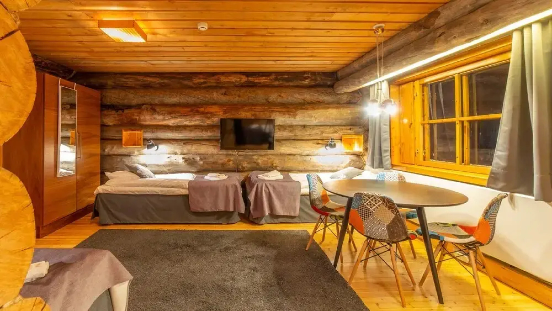 Kuukkeli Log Houses Aurora Resort