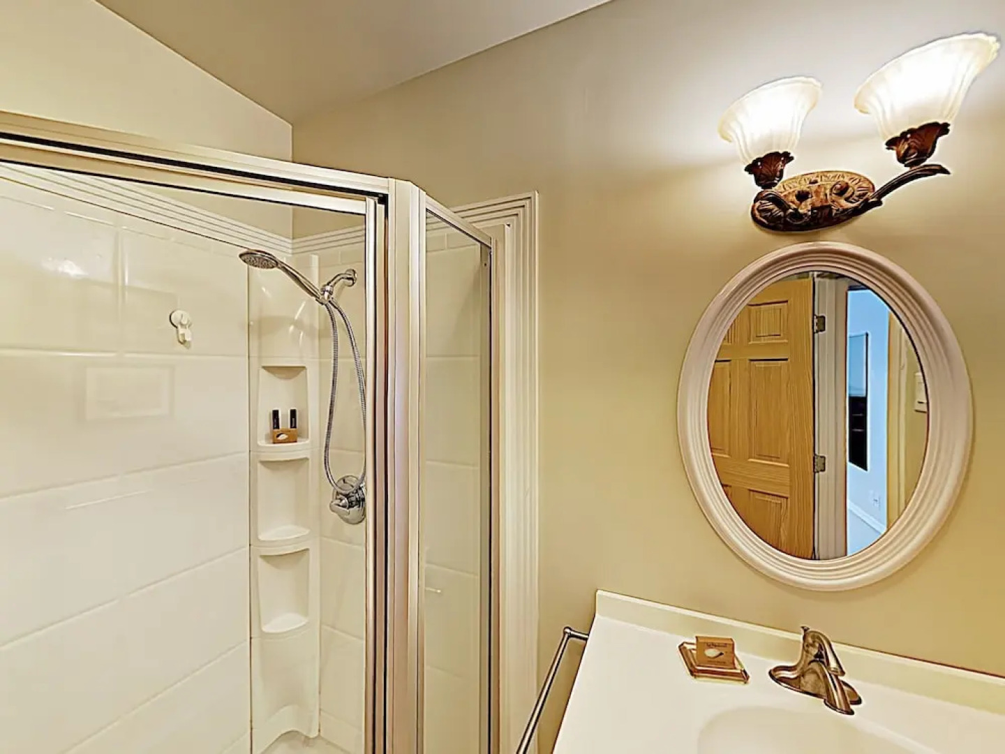 15450 Rockaway Beach - 2 Br Home