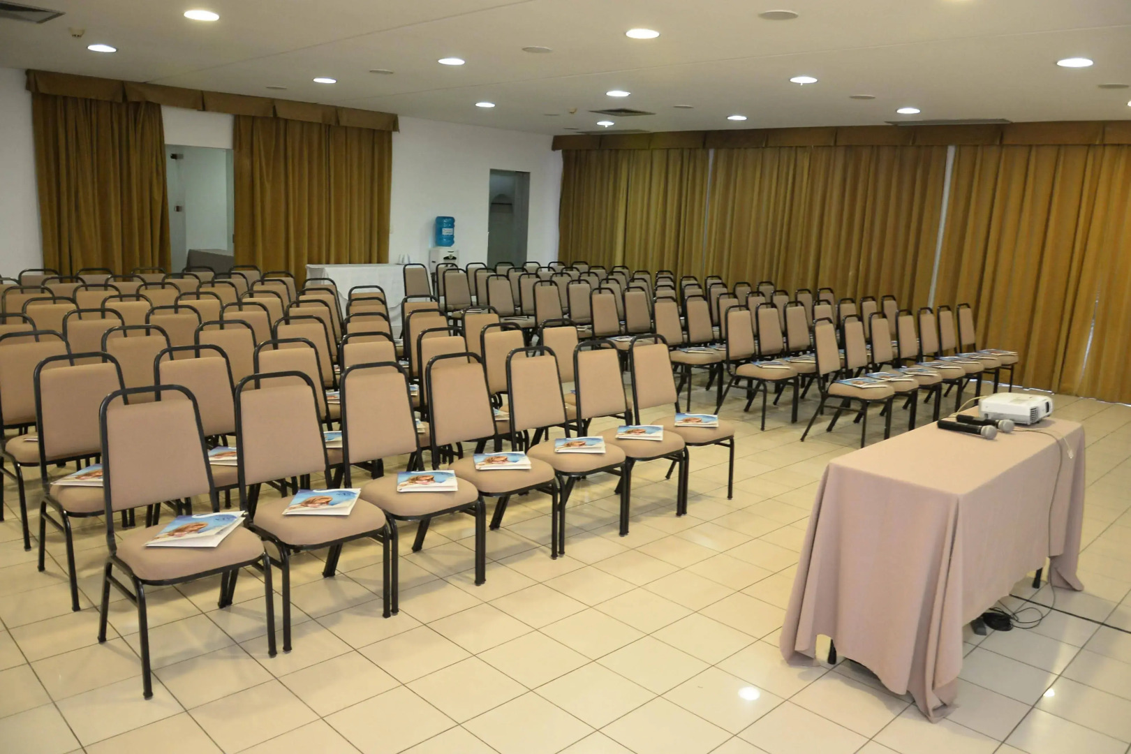 Rede Andrade Luxor Hotel