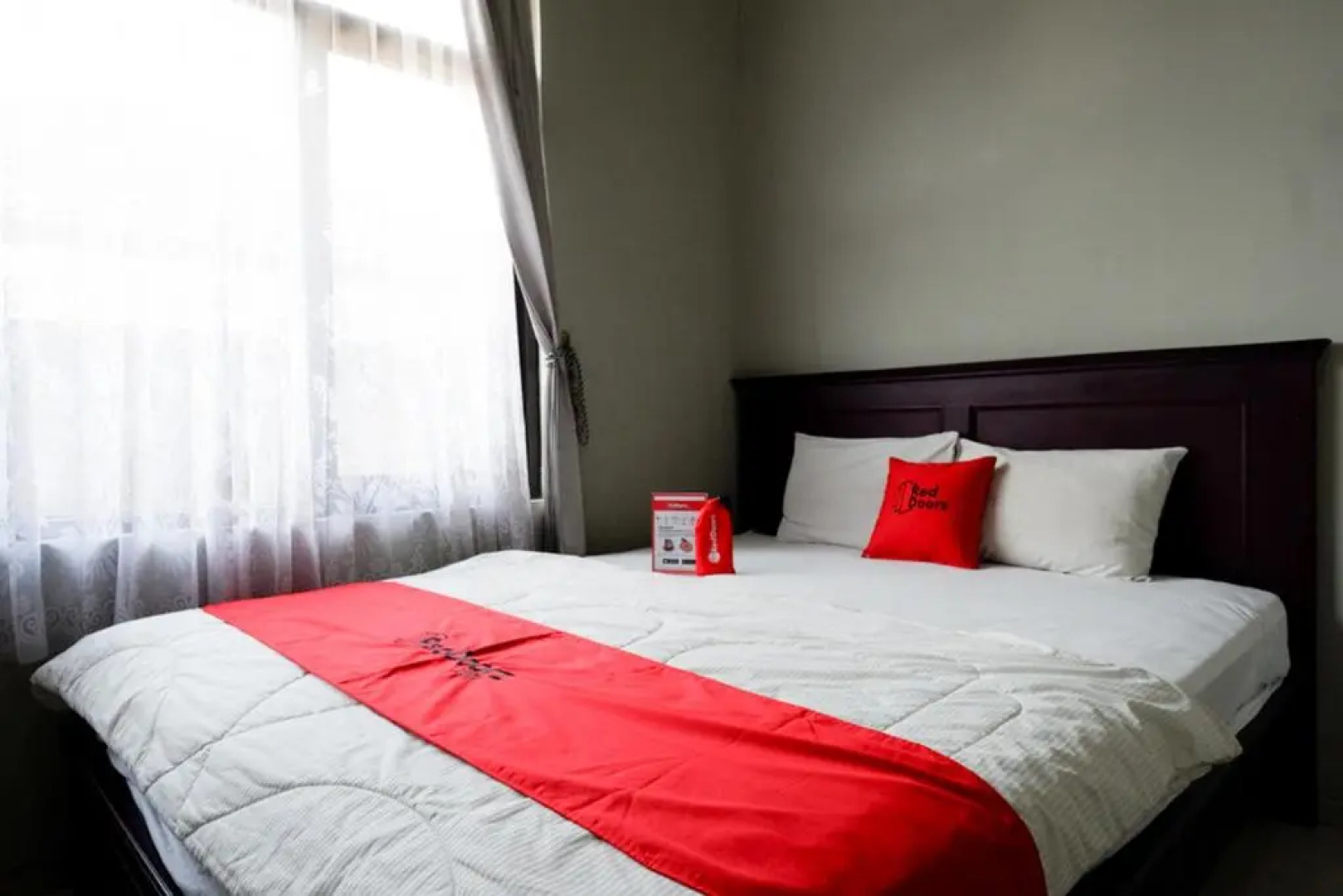 RedDoorz Syariah near Menara Kudus