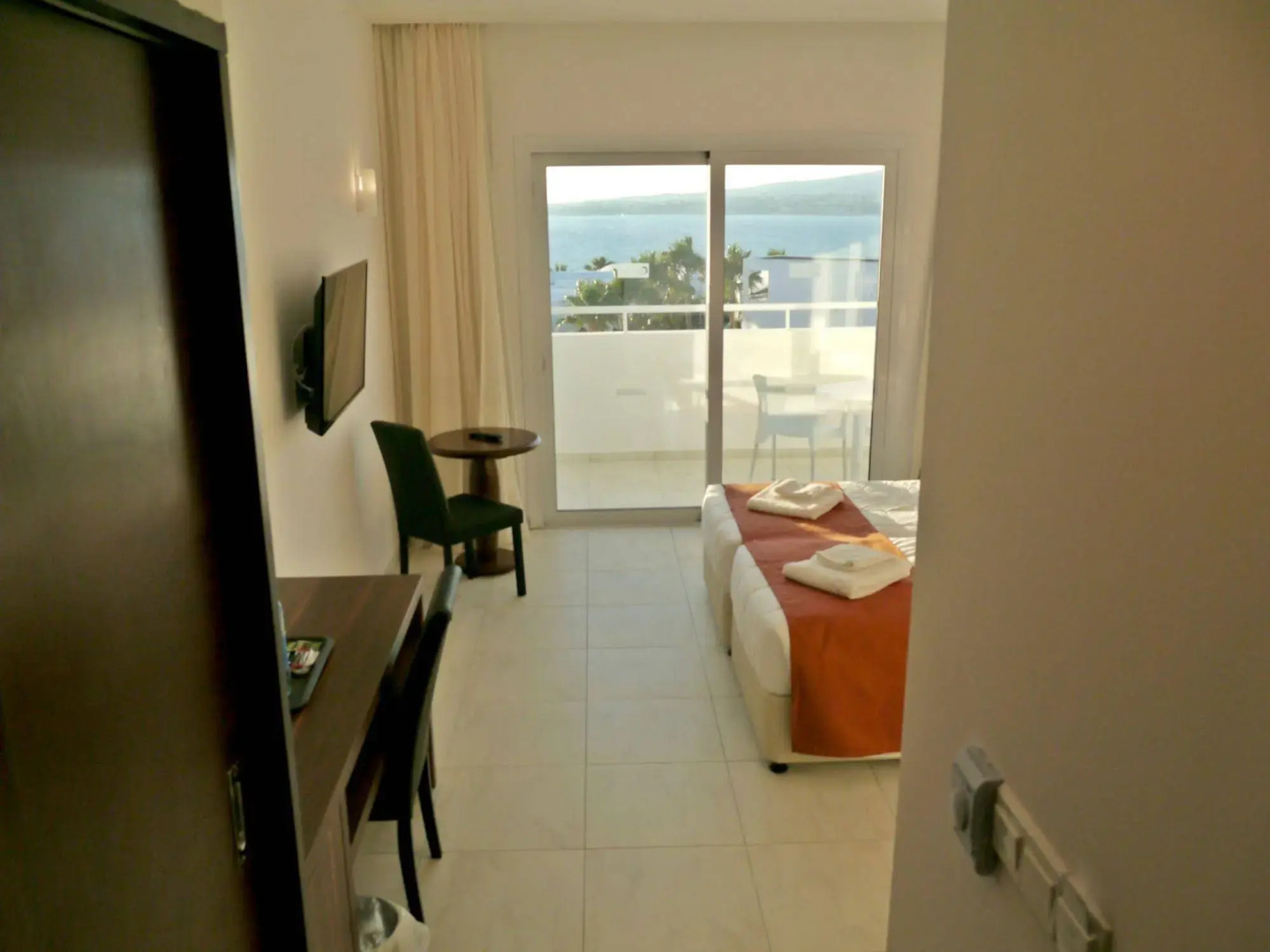 Theo Sunset Bay Hotel